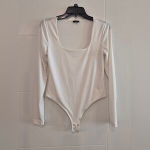 DYNAMITE white body suit